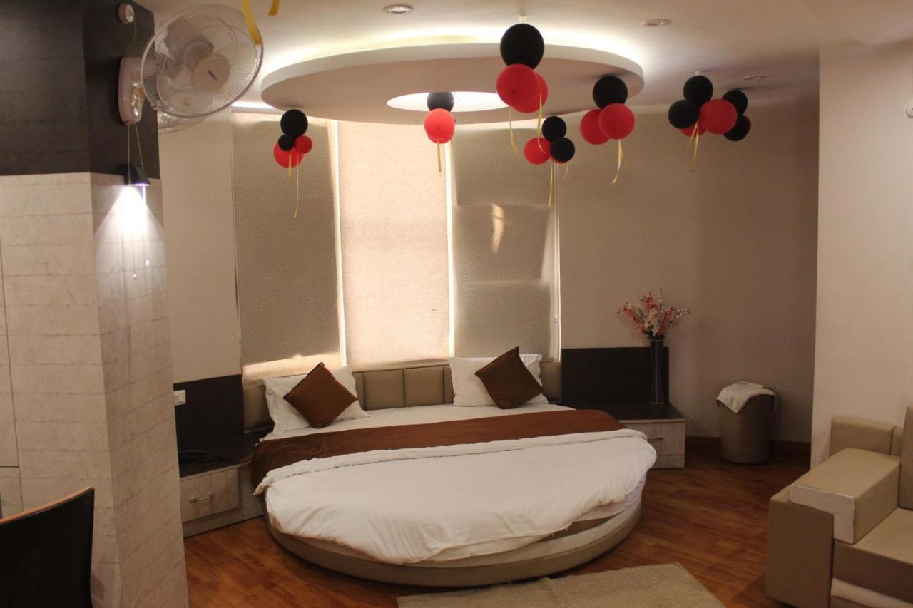Hotel K3 Club Residency Jhānsi Zewnętrze zdjęcie
