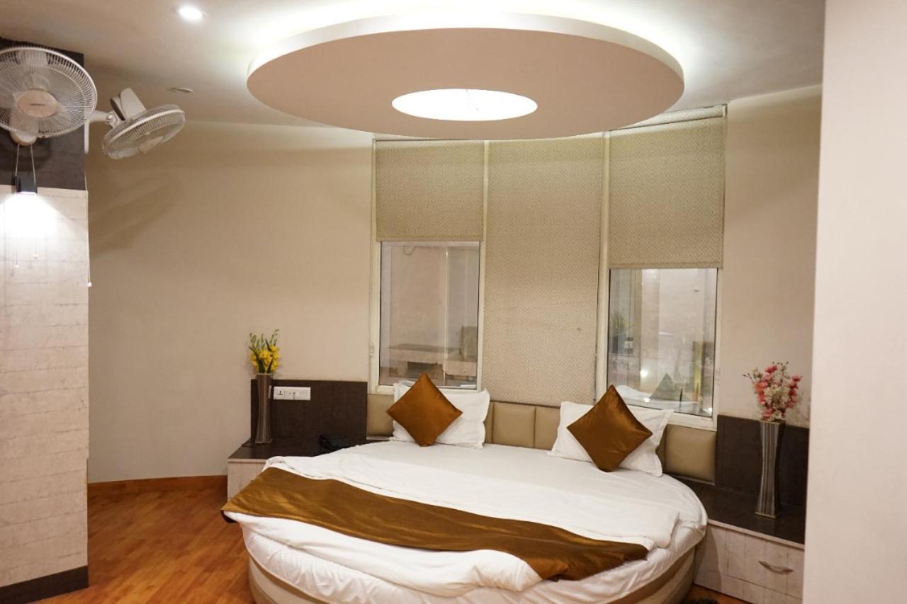 Hotel K3 Club Residency Jhānsi Zewnętrze zdjęcie